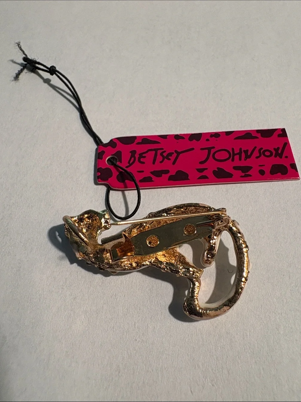 Betsey Johnson Cream Jeweled Cat Pendant/brooch Necklace